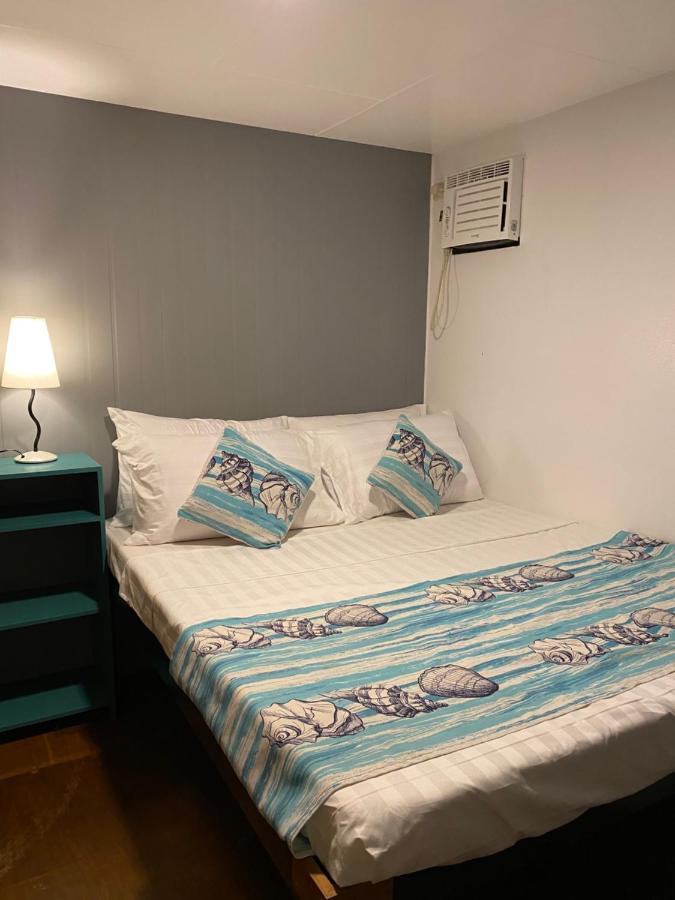 Happy Camper Hostel Корон Екстериор снимка