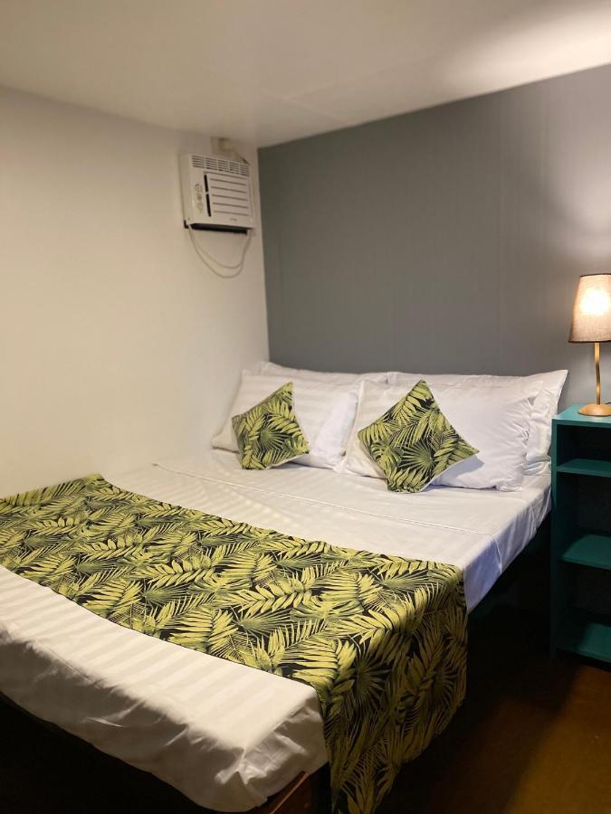 Happy Camper Hostel Корон Екстериор снимка