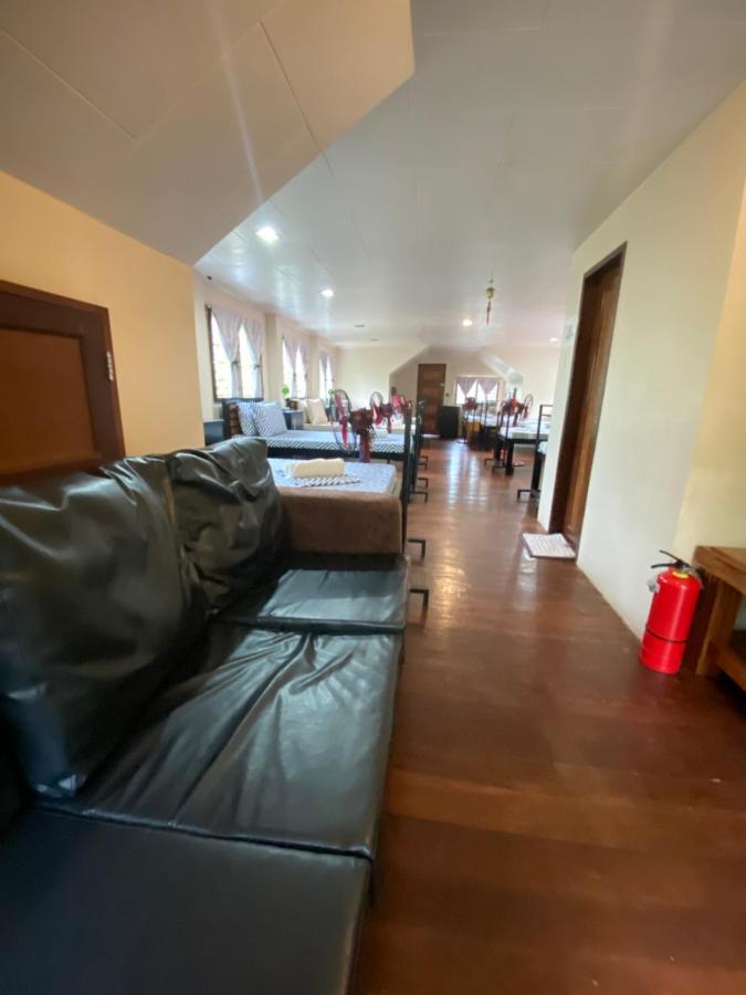 Happy Camper Hostel Корон Екстериор снимка