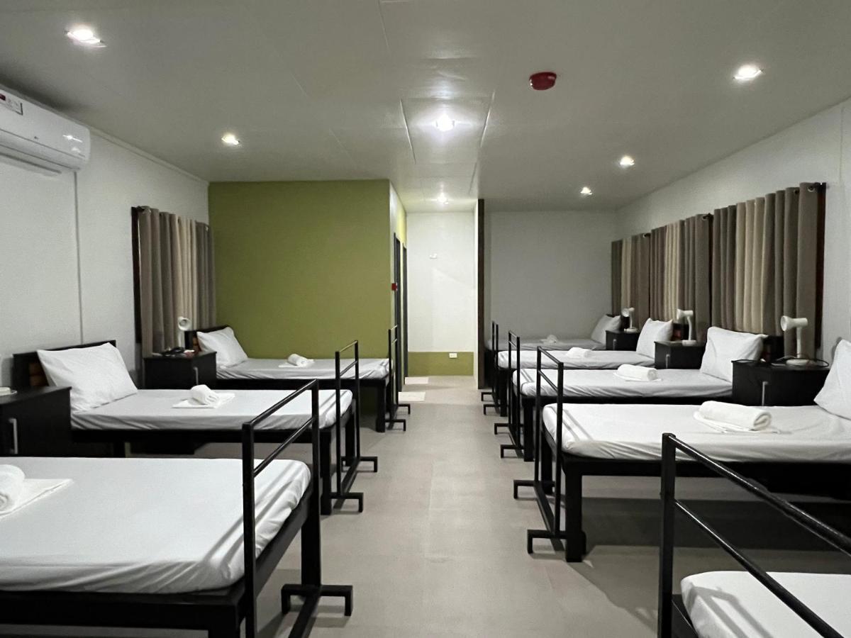 Happy Camper Hostel Корон Екстериор снимка